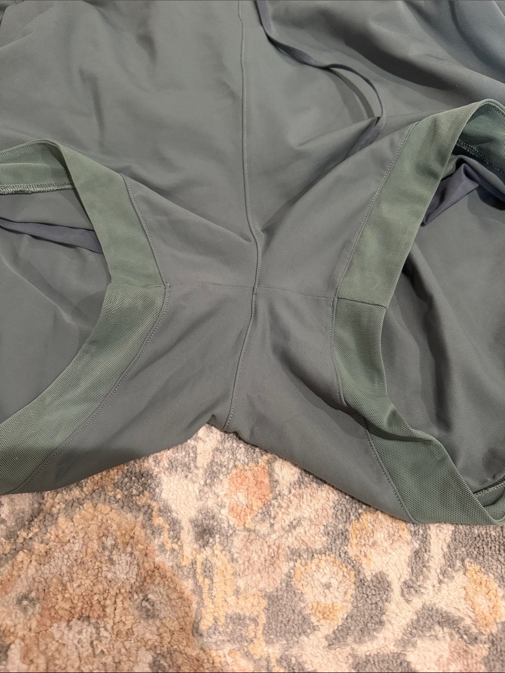 Lululemon Sunsetting Athletic Shorts - Picture 6 of 7